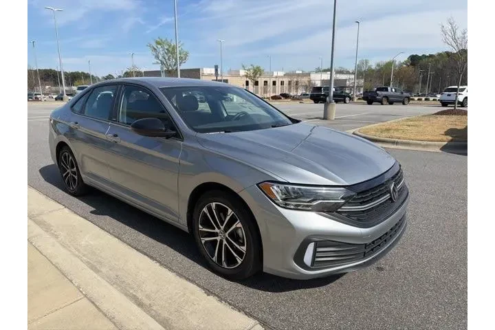 $19421 : Volkswagen Jetta 2024 Sport image 7