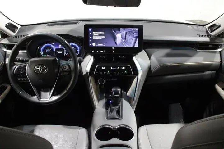 $38998 : Toyota Venza 2024 AWD Limite image 2