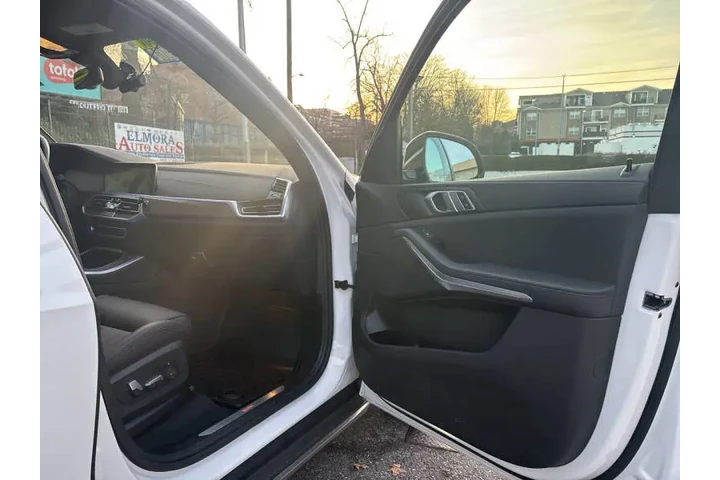 $31499 : 2022 BMW X5 xDrive40i image 8