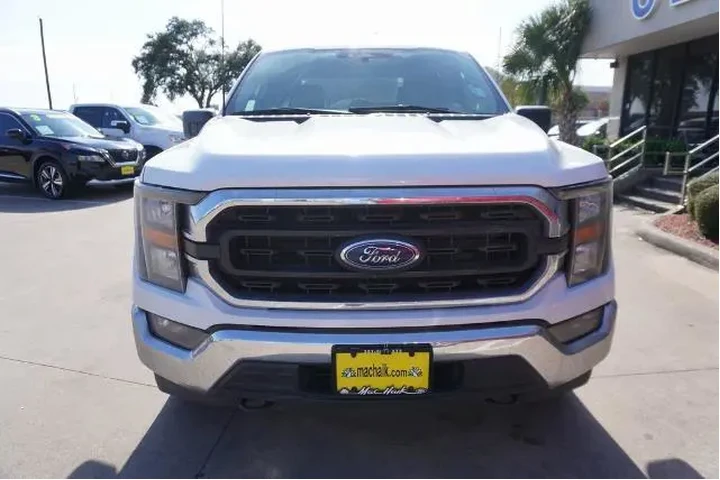 $35988 : Ford F-150 2023 4x4 XLT 4dr image 2