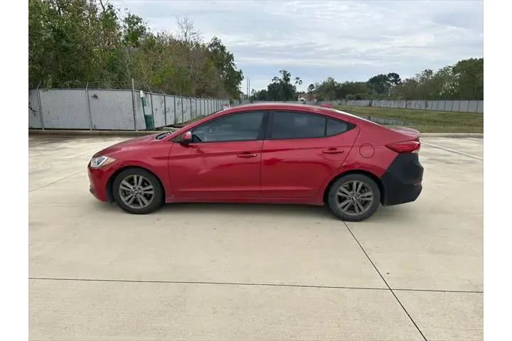 $5989 : Hyundai ELANTRA 2018 SEL 4dr image 8