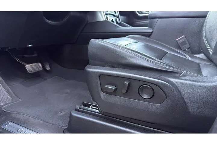 $30934 : Chevrolet Tahoe 2021 4x2 LT image 8