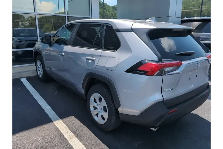 $24000 : Toyota RAV4 2023 LE 4dr SUV image 5