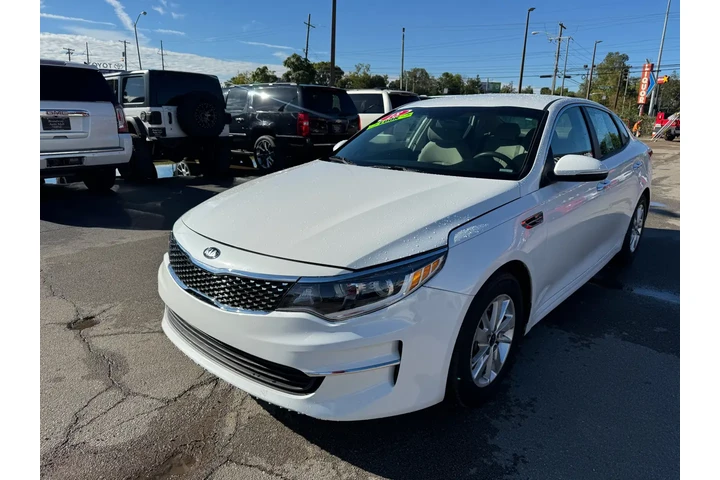 $7980 : 2018 Optima LX Auto image 6