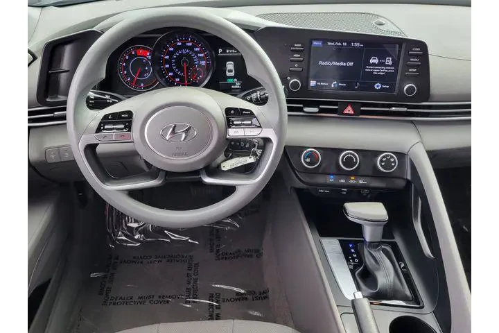 $18039 : Hyundai ELANTRA 2023 SE 4dr image 4