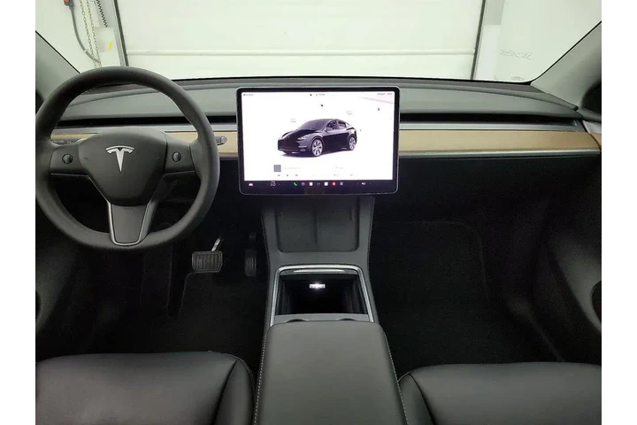 $33998 : Tesla Model Y 2024 AWD Long image 9