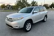 $9400 : 2011 Highlander SE thumbnail