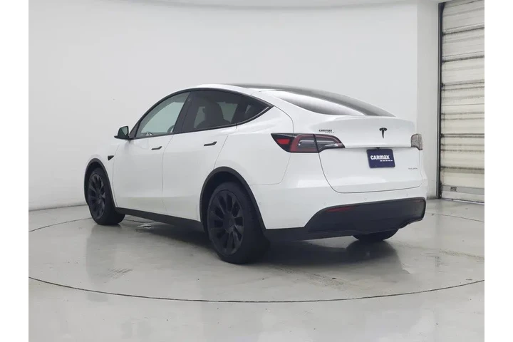 $31998 : Tesla Model Y 2021 AWD Long image 2