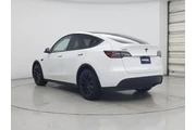 $31998 : Tesla Model Y 2021 AWD Long thumbnail