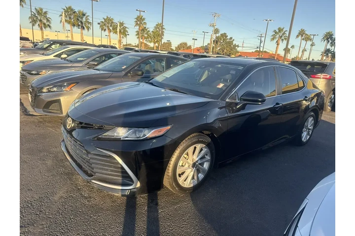 $19995 : Toyota Camry 2021 LE 4dr Sed image 1