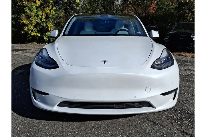 $24319 : Tesla Model Y 2021 AWD Long image 8