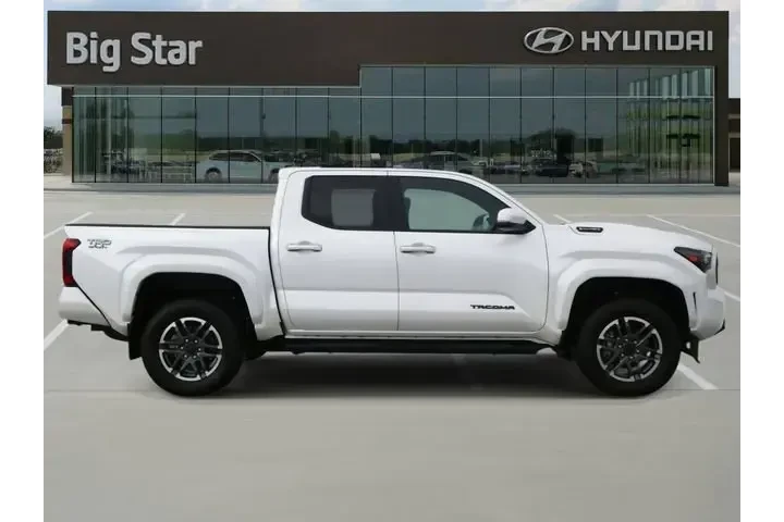 $39988 : Toyota Tacoma 2024 4x4 TRD S image 5