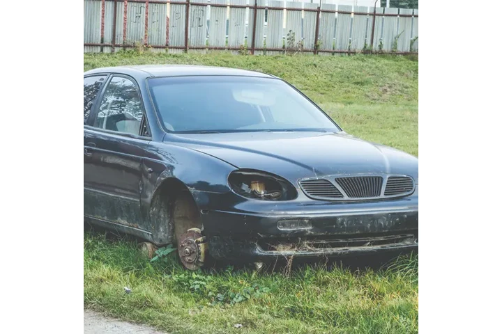 Mario's Junk Cars image 5