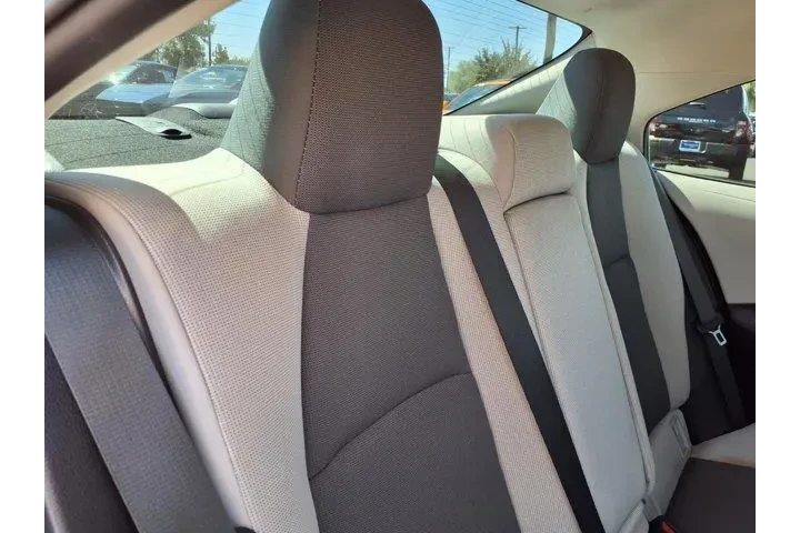 $22190 : Toyota Corolla 2024 LE 4dr S image 4
