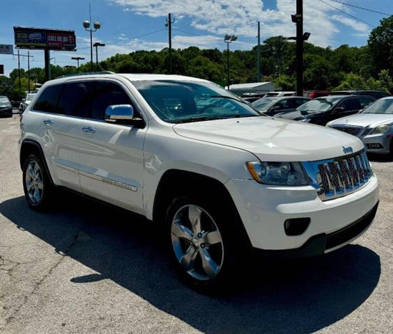 $6900 : 2011 Grand Cherokee Overland image 9