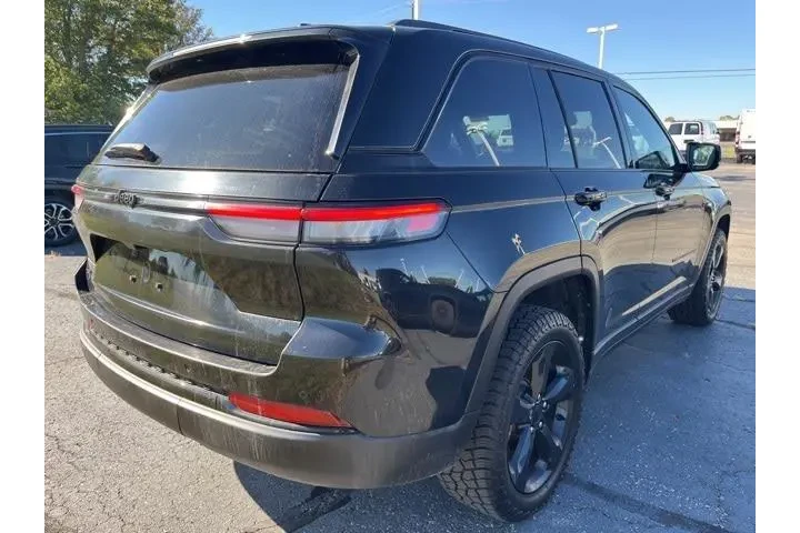 $25685 : Jeep Grand Cherokee 2023 4x4 image 6