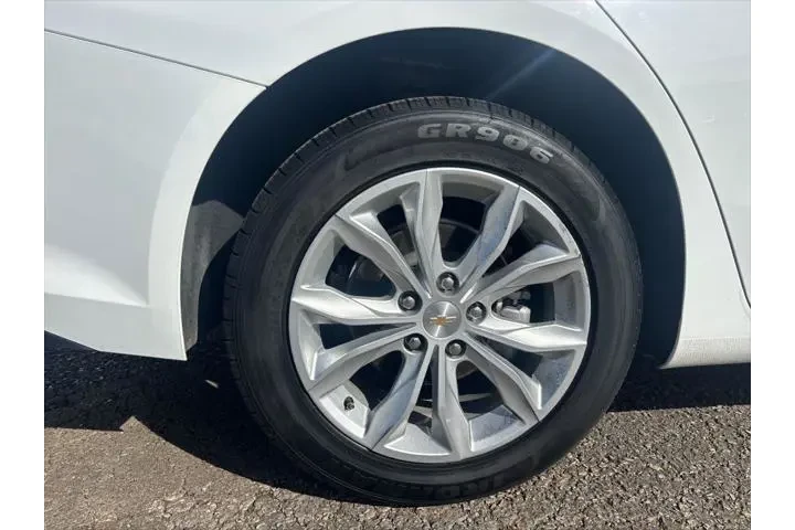 $21900 : Chevrolet Malibu 2024 LT 4dr image 5