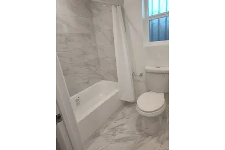 HUNTINGTON PARK RENTO CASA image 7