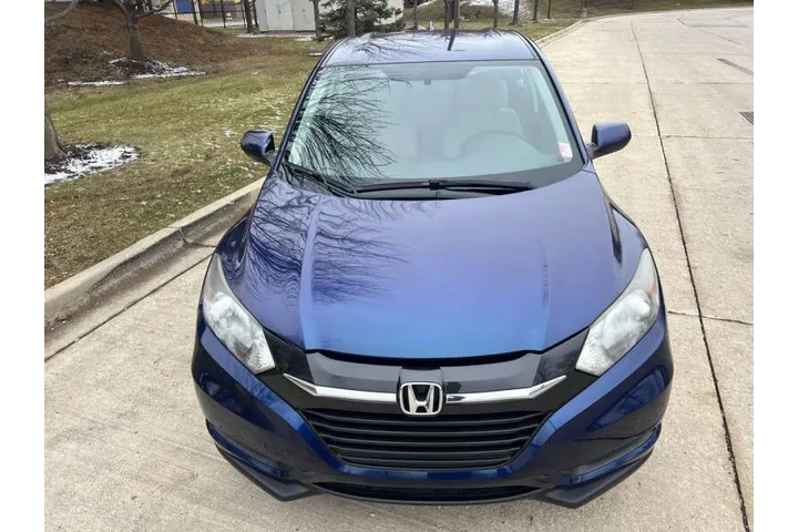$9997 : 2016 HR-V LX image 3