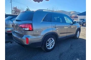 $9495 : 2015 Sorento LX thumbnail