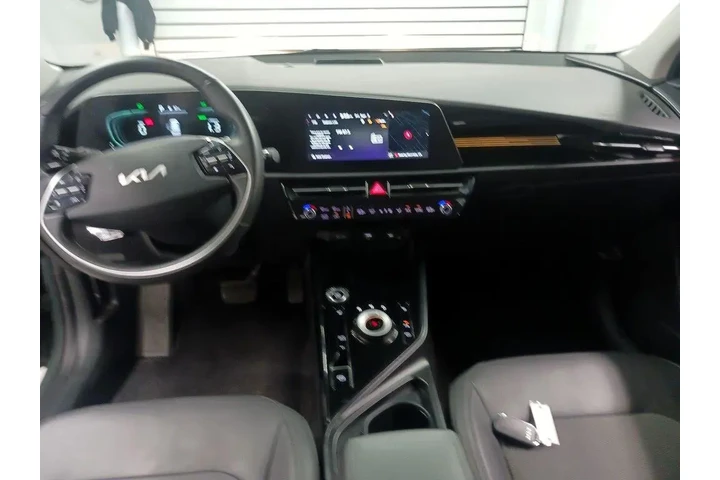 $26998 : Kia Niro Plug-In Hybrid 2023 image 9