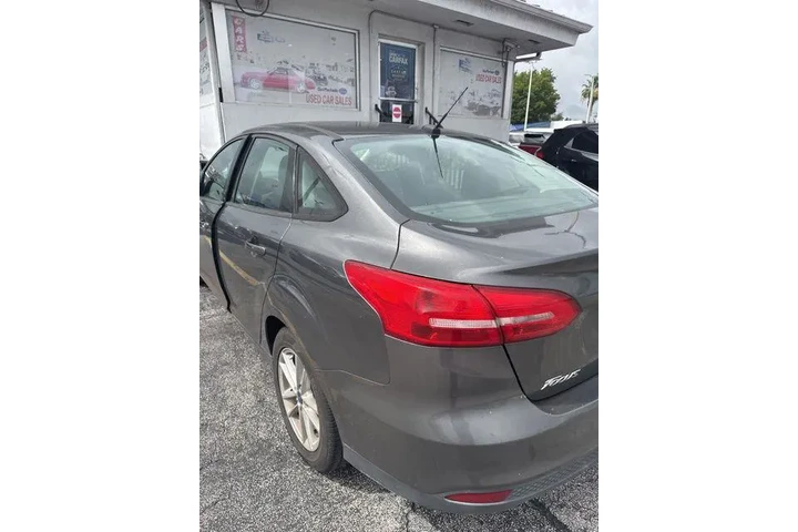 $5990 : Ford Focus 2017 SE 4dr Sedan image 7