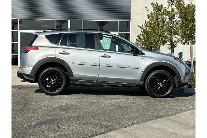 $24985 : Toyota RAV4 2018 XLE 4dr SUV image 2