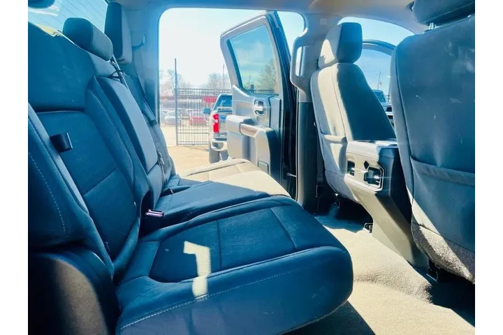 2020 Silverado 1500 RST Crew image 10