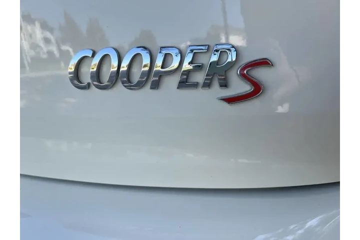 $12995 : 2017 MINI Clubman Cooper S image 9