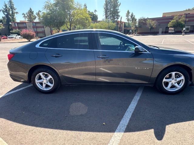 $9295 : 2017 Malibu LS image 5