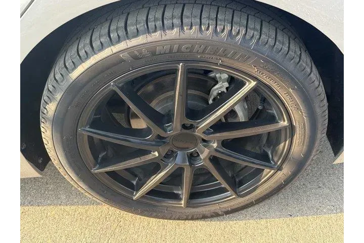 Toyota Camry 2021 XSE 4dr Se image 4