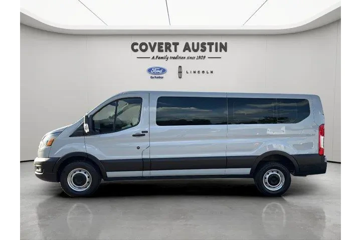 $18476 : Ford Transit 2021 150 3dr SW image 2