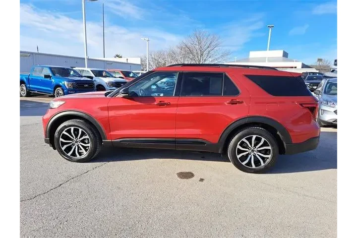 $27401 : Ford Explorer 2020 AWD ST 4d image 2