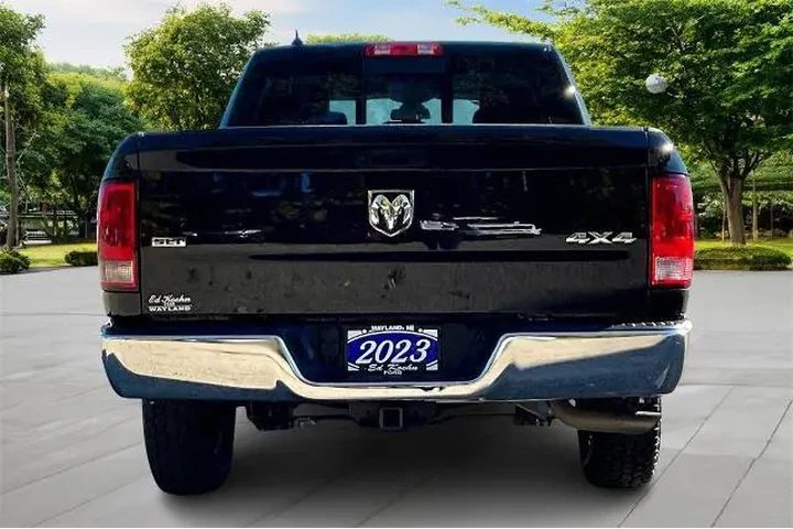 $29936 : Ram 1500 Classic 2023 4x4 SL image 4