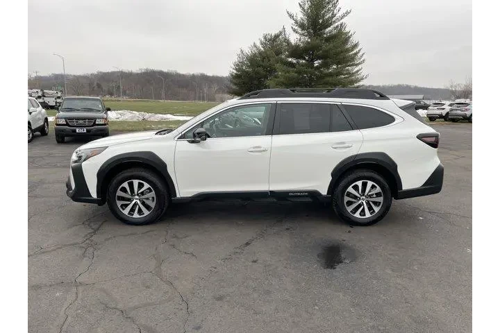 $32988 : Subaru Outback 2025 AWD Prem image 2