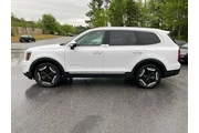 $32420 : Kia Telluride 2025 S 4dr SUV thumbnail