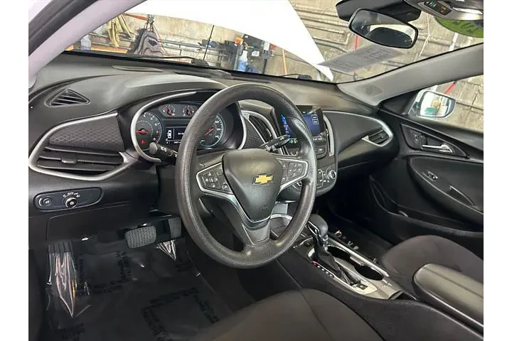 $21995 : Chevrolet Malibu 2024 LT 4dr image 10