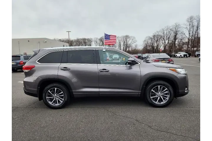 $24888 : Toyota Highlander 2017 AWD X image 8
