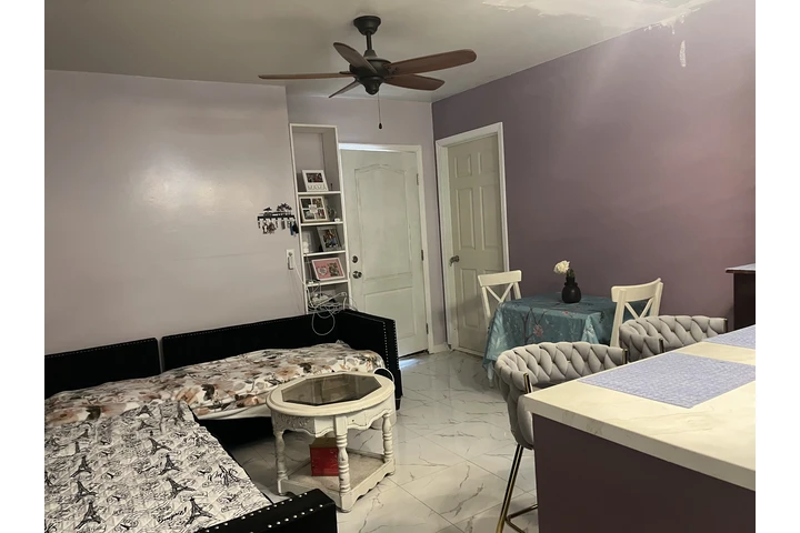 $2400 : Casa image 1