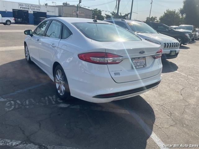 $10995 : 2017 Fusion SE Sedan image 5