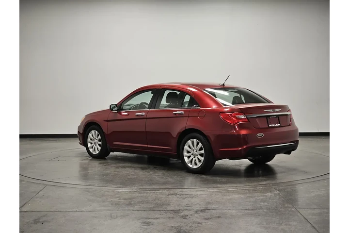 $7462 : Chrysler 200 2013 Limited 4d image 5