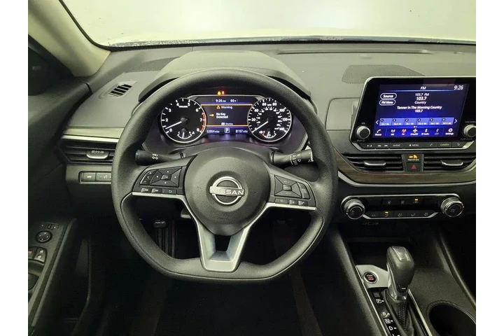 $20998 : Nissan Altima 2025 2.5 SV 4d image 10