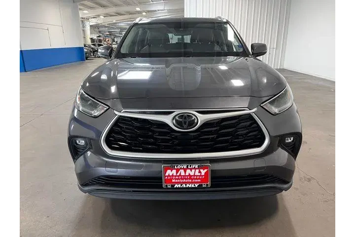 $25941 : Toyota Highlander 2021 XLE 4 image 8