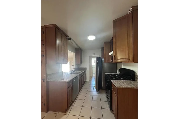 $2700 : Your next house awaits you… image 4