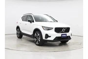 Volvo XC40 2025 AWD B5 Plus en Modesto