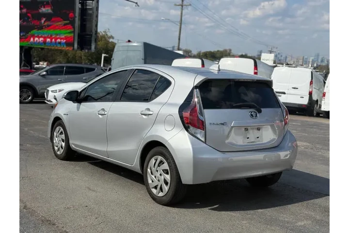 $9995 : 2015 Prius c Two image 10