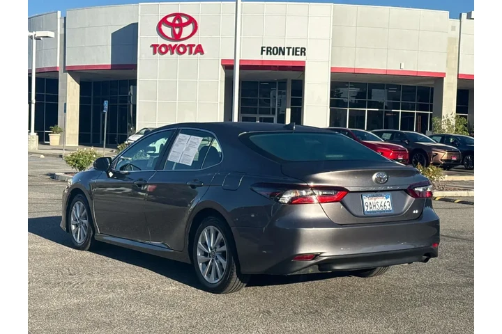 $25540 : Toyota Camry 2022 LE 4dr Sed image 5