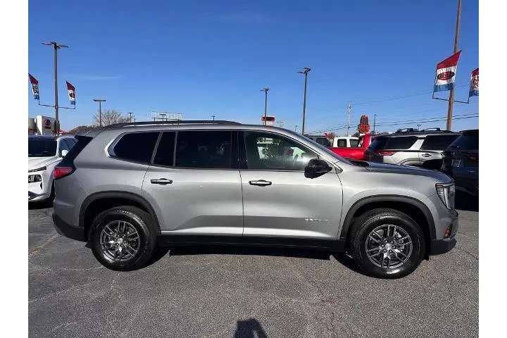 $35988 : GMC Acadia 2025 Elevation 4d image 2