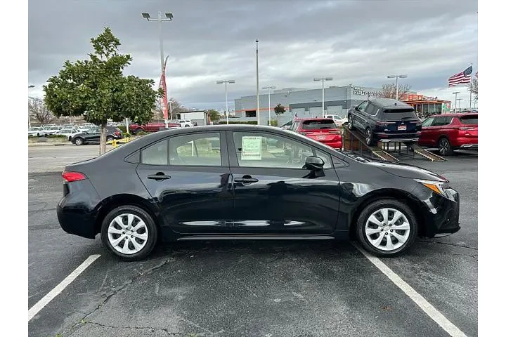 $21995 : Toyota Corolla Hybrid 2025 S image 3