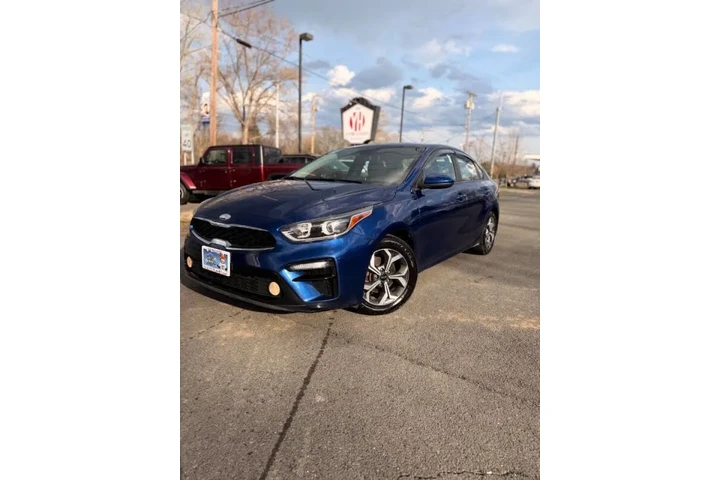 $10500 : 2019 Forte LXS image 4